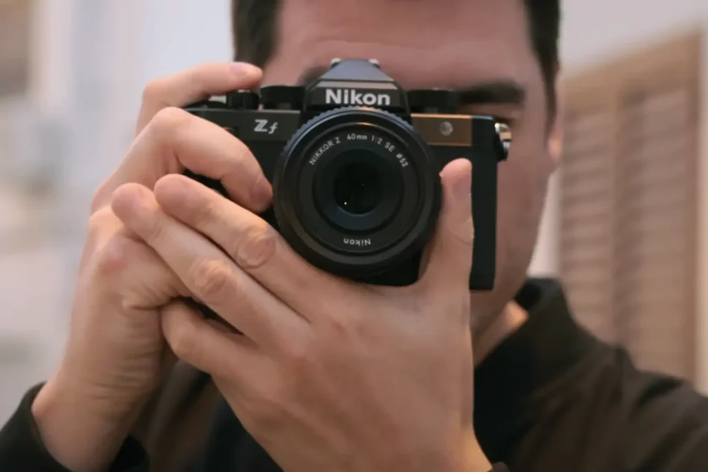 Vista frontal de la Nikon Z f